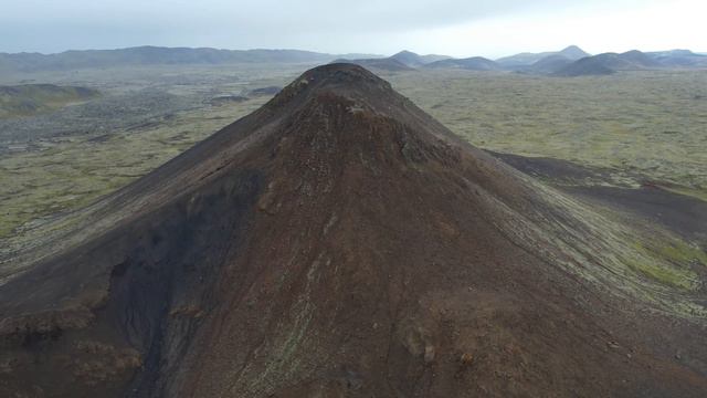 KEILIR #VOLCANO ready to blow! 8200 #earthquakes since 27.09! #Iceland 4K Drone 05.10.21 смотреть онлайн