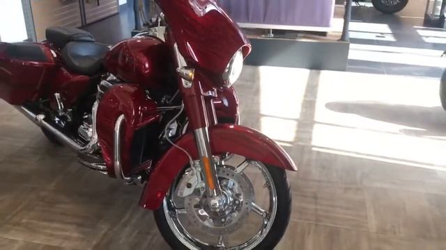 Harley-Davidson CVO Street Glide (2016)