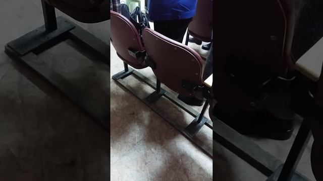 Собрание народа закончилось под песню Ж Бичевской . смотреть онлайн