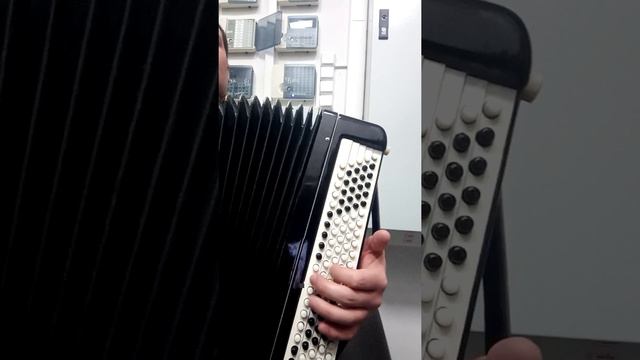 Видео урок левая рука "Гармун уйныйм урамнарда". смотреть онлайн