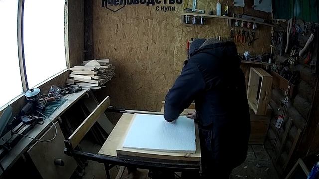 ЗАБАБАХАЛ КРЫШИ К УЛЬЯМ \\ ПЧЕЛОВОДСТВО С НУЛЯ смотреть онлайн