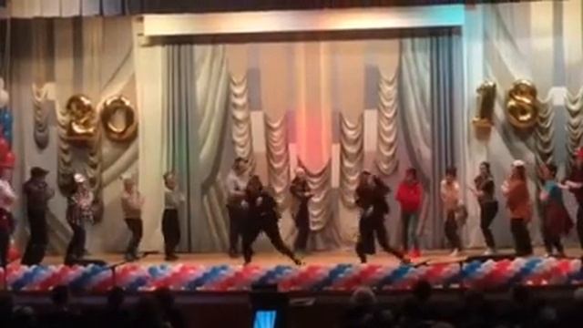 Последний звонок подарок родителей 3 школа салехард смотреть онлайн