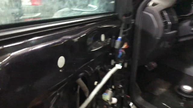 Skoda Kodiaq виброшумоизоляция четырёх дверей в четыре слоя облегчёнными материалами Комфортмат смотреть онлайн