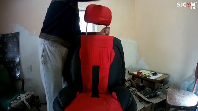 Продолжаю приводить салон в порядок одеваю чехлы, устанавливаю подлокотник.Опель Вектра а 1.6 смотреть онлайн