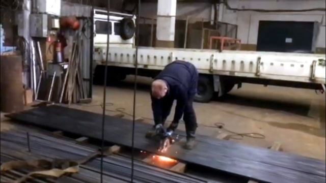 РЕЗКА ПРОФИЛЬНОЙ ТРУБЫ /// МЕТАЛЛОПТСБЫТ смотреть онлайн