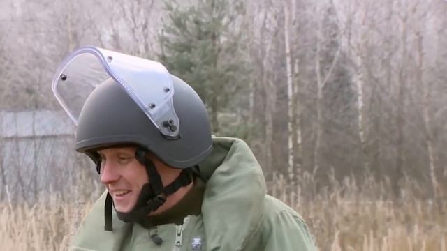 Как найти мину-ловушку | CRASH ZONE | Finding booby traps смотреть онлайн