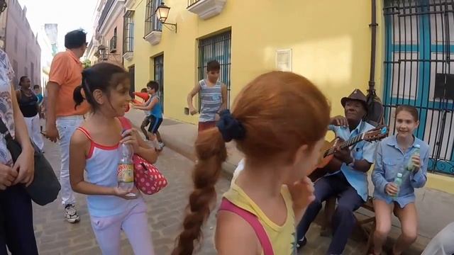 Street Musicians (Habana Vieja, Cuba) смотреть онлайн