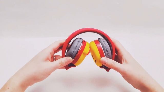 Наушники беспроводные накладные детские WUT смотреть онлайн