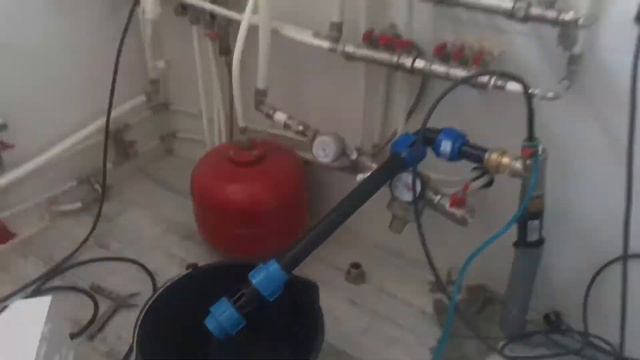 Размораживание водопровода. Замёрзла вода. Отогрев труб. Греющий кабель не справился. смотреть онлайн