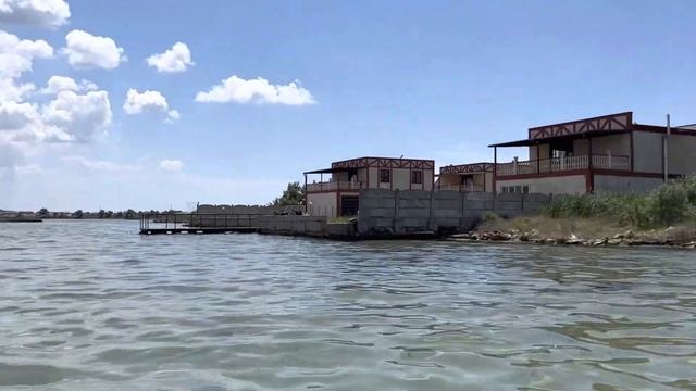 Пустой пляж и лазурное море. Спонтанная поездка на западное побережье Крыма. Поселок Мирный. смотреть онлайн