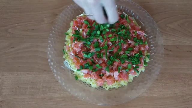 Салат с красной рыбой⭐Праздничный салат с форелью смотреть онлайн
