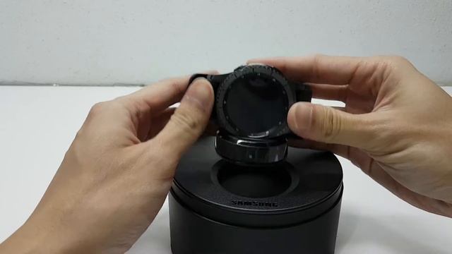 Unboxing Samsung Gear S3 Frontier смотреть онлайн