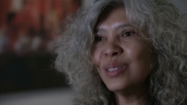 Artist Profile: Araya Rasdjarmrearnsook on “The Treachery of the Moon” смотреть онлайн