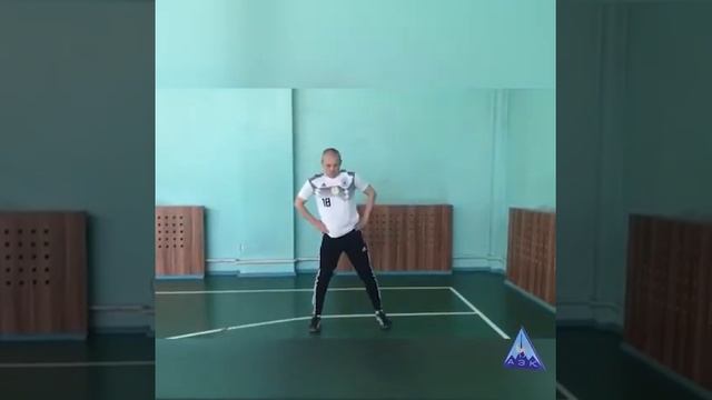 Рахимов Артур Джумагулович. Гимнастика, кувырок вперед стойка на лопатке. смотреть онлайн