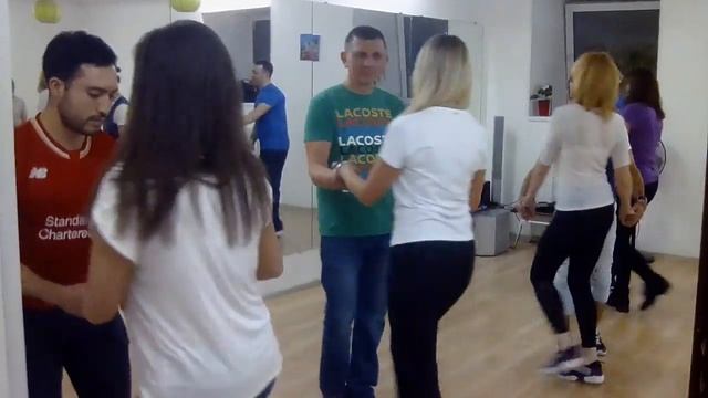 Бачата с Чино для начинающих - Kiko Rodriguez "No Vales Un Peso" смотреть онлайн