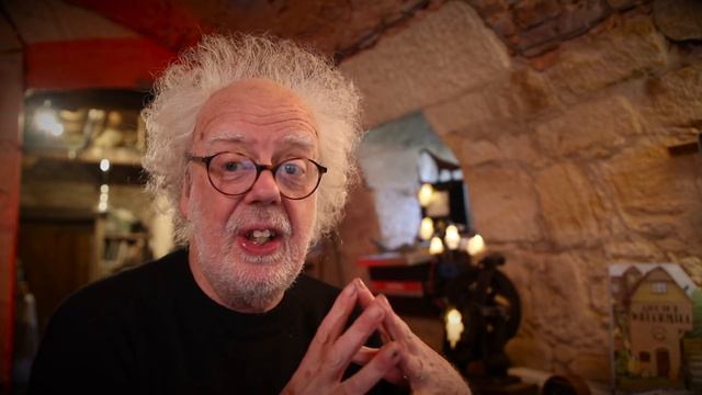 why do I have bad dreams? - Prof Simon смотреть онлайн