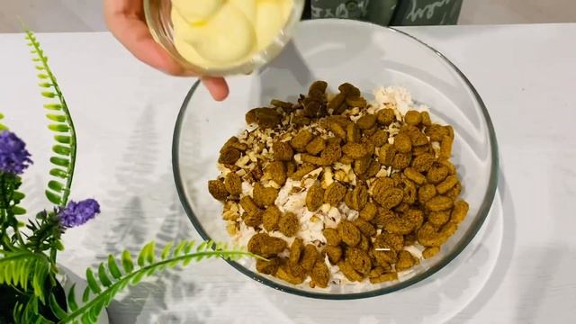 ОЧЕНЬ ВКУСНЫЙ САЛАТ С СУХАРИКАМИ!!! Suxarili salat resepti смотреть онлайн