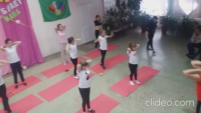 Упражнения с гантелями смотреть онлайн