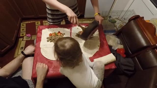 Пататася помогает готовить смотреть онлайн