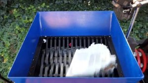 мини шредер.  жрущая машина!!!шредер против планшета!!