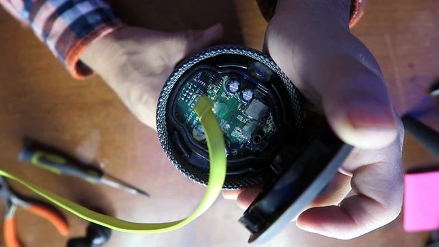 UE Megaboom Battery Replacement смотреть онлайн