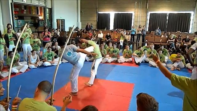 Volta Miúda Batizado - Mandingueira's Students смотреть онлайн