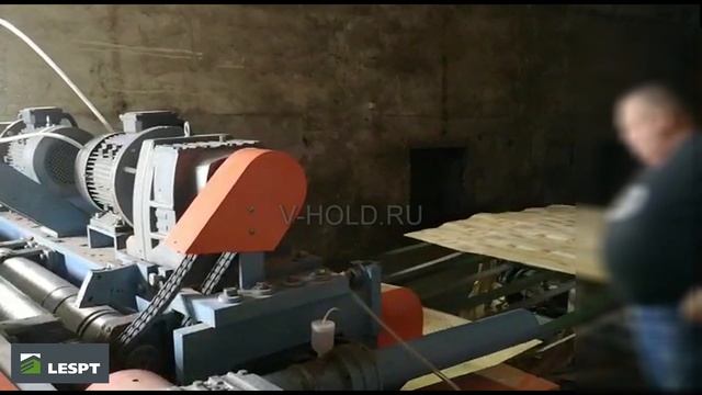 Бесшпиндельный комбинированный лущильный станок для шпона смотреть онлайн