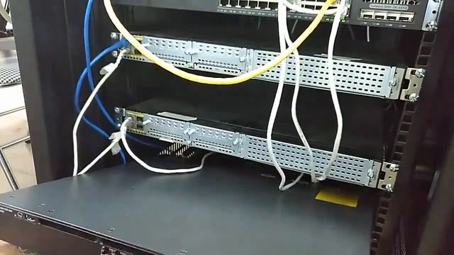 [CCNAv7] How to connect devices to create a WAN network смотреть онлайн