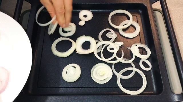 ДОРАДА С ЛУКОМ, ЧЕСНОКОМ И ПРОВАНСКИМИ ТРАВАМИ В ДУХОВКЕ смотреть онлайн