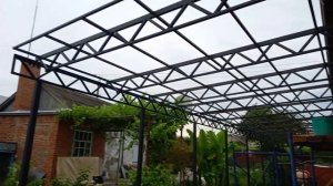 Односкатный навес из профтрубы.