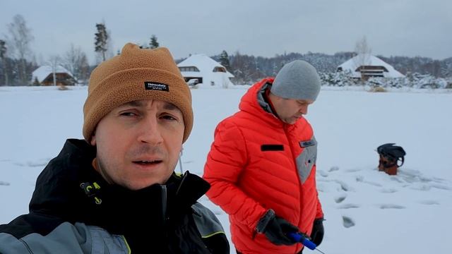 ДВА рыбака и ТРИ рыбалки в ПОИСКАХ ОКУНЯ. ПОДАРОК Кузе. смотреть онлайн