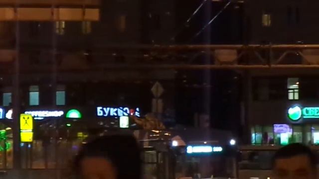 Остановка Санкт-Петербурга 8-128: ст. м. Комендантский пр. (26.03.18) смотреть онлайн