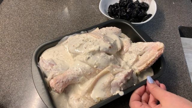 НОВОГОДНЕЕ МЕНЮ, курица с черносливом в духовке, вкусный рецепт смотреть онлайн