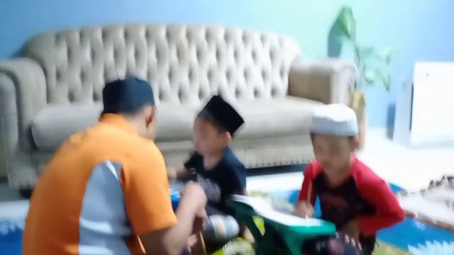 Bacaan Surah Yassin dari QAUTHAR dan Arshad смотреть онлайн