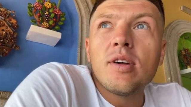 Шизофреник BarBoss пьяный дурачок виталька говорит про подселение стрим своим ходом виталий ичин смотреть онлайн