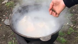 Уха из сёмги на костре