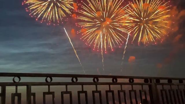 Салют в Нижнем Новгороде смотреть онлайн