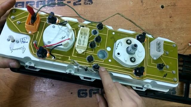 СВЕТОДИОДНАЯ ПОДСВЕТКА ПРИБОРНОЙ ПАНЕЛИ ВАЗ ЖИГУЛИ, СВОИМИ РУКАМИ, СУПЕР ЯРКАЯ, ПЛАВНЫЙ РОЗЖИГ DIY смотреть онлайн