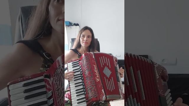 Bajo el cielo de París смотреть онлайн