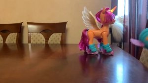 My little pony. Новое поколение. Обзор Санни Старскаут с микрофоном
