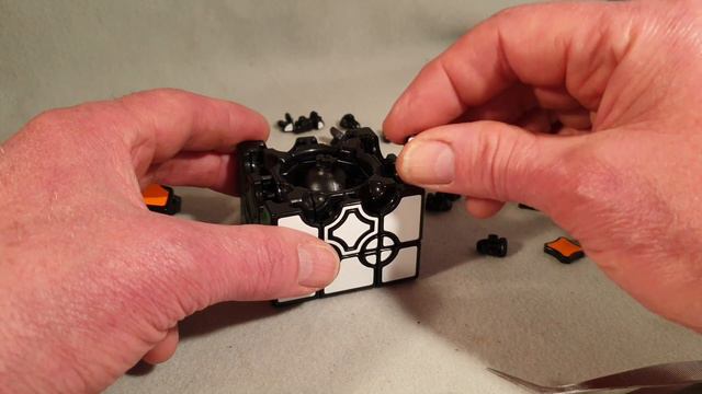 Assembling the Sam Gear Orbit Cube смотреть онлайн