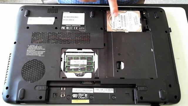 Toshiba Satellite Pro L670 Memory & Hard Drive Replacement смотреть онлайн