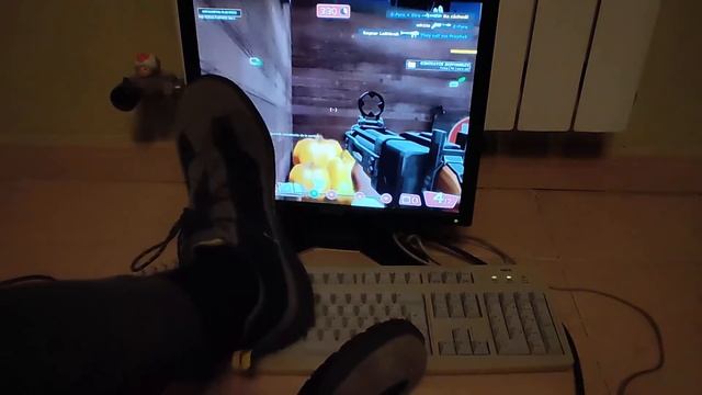 TF2 Lmaobox Cheating with my Feet. смотреть онлайн