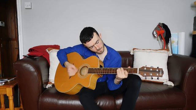 Irish DADGAD backing guitar lesson - Nye and Alexa play jigs with commentary (Folk Friend) смотреть онлайн