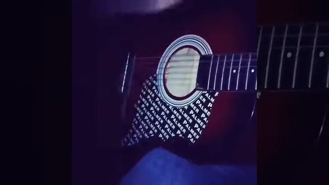Парень круто поет на гитаре!❤ смотреть онлайн
