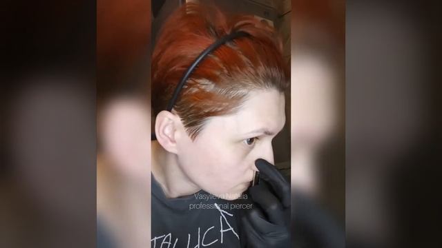 Прокалываю себе нос / Проколюю собі ніс / Piercing Nose By Myself