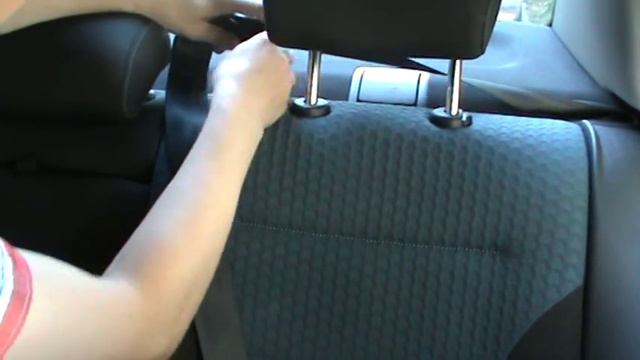 Как попасть в багажник VW Jetta Mk VI прямо из салона смотреть онлайн