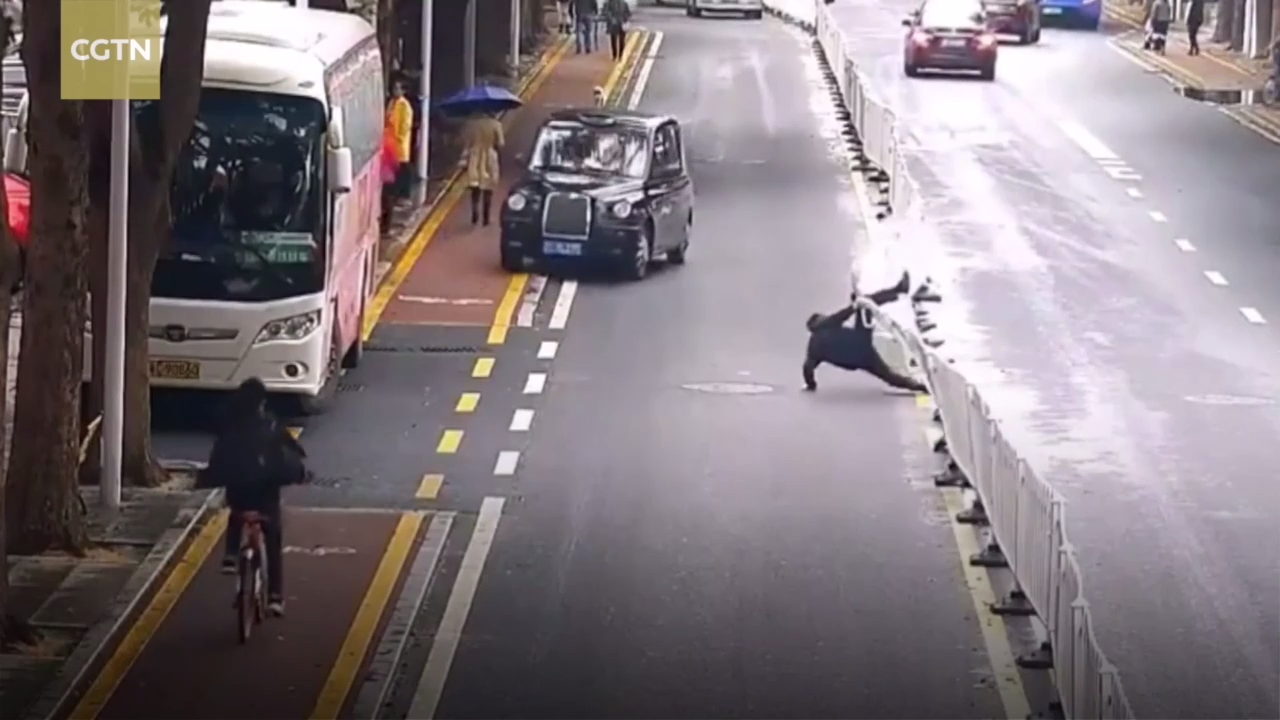 Два китайца и забор смотреть онлайн