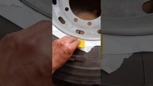 Как обклеить колесо быстро перед покраской