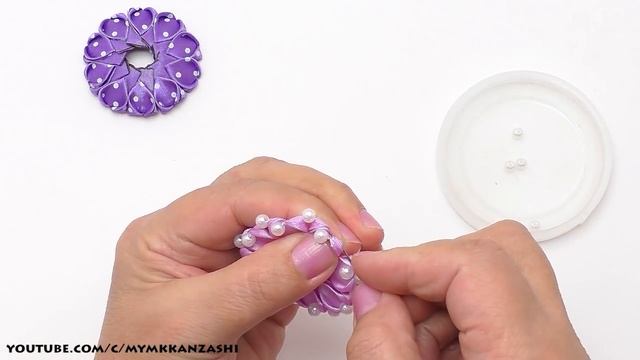 МАЛЕНЬКИЕ РЕЗИНКИ КАНЗАШИ С БУСИНАМИ МК / DIY Kanzashi Tutorial МойМК смотреть онлайн